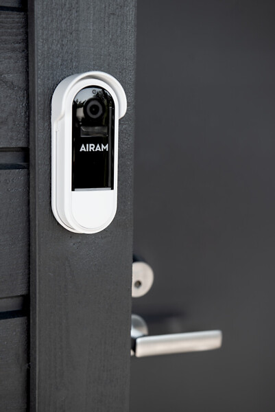 Airam Smart -ovikello - Image 3