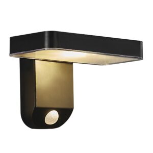 Rica Square aurinkokennovalaisin seinään