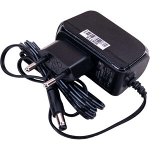 LED-pistorasiamuuntaja 12V 12W